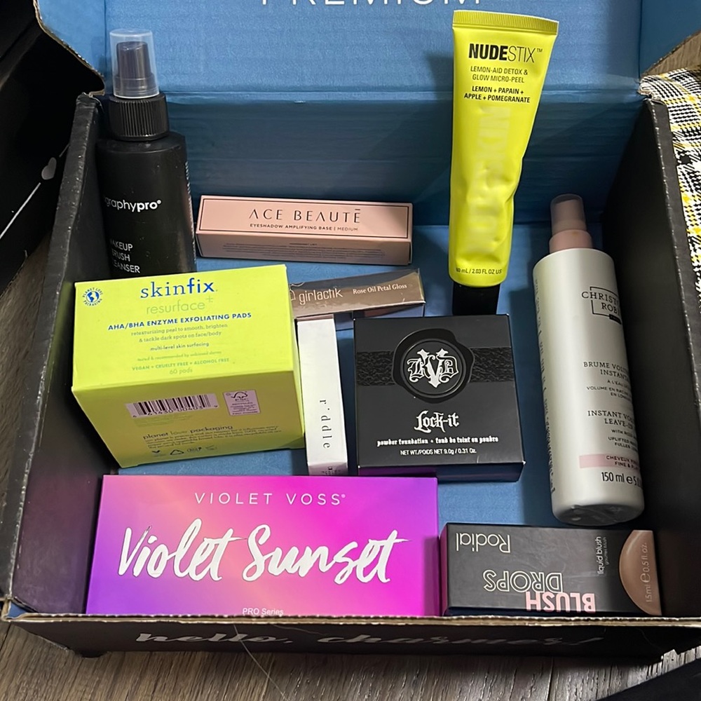 Boxy charm premium kit
